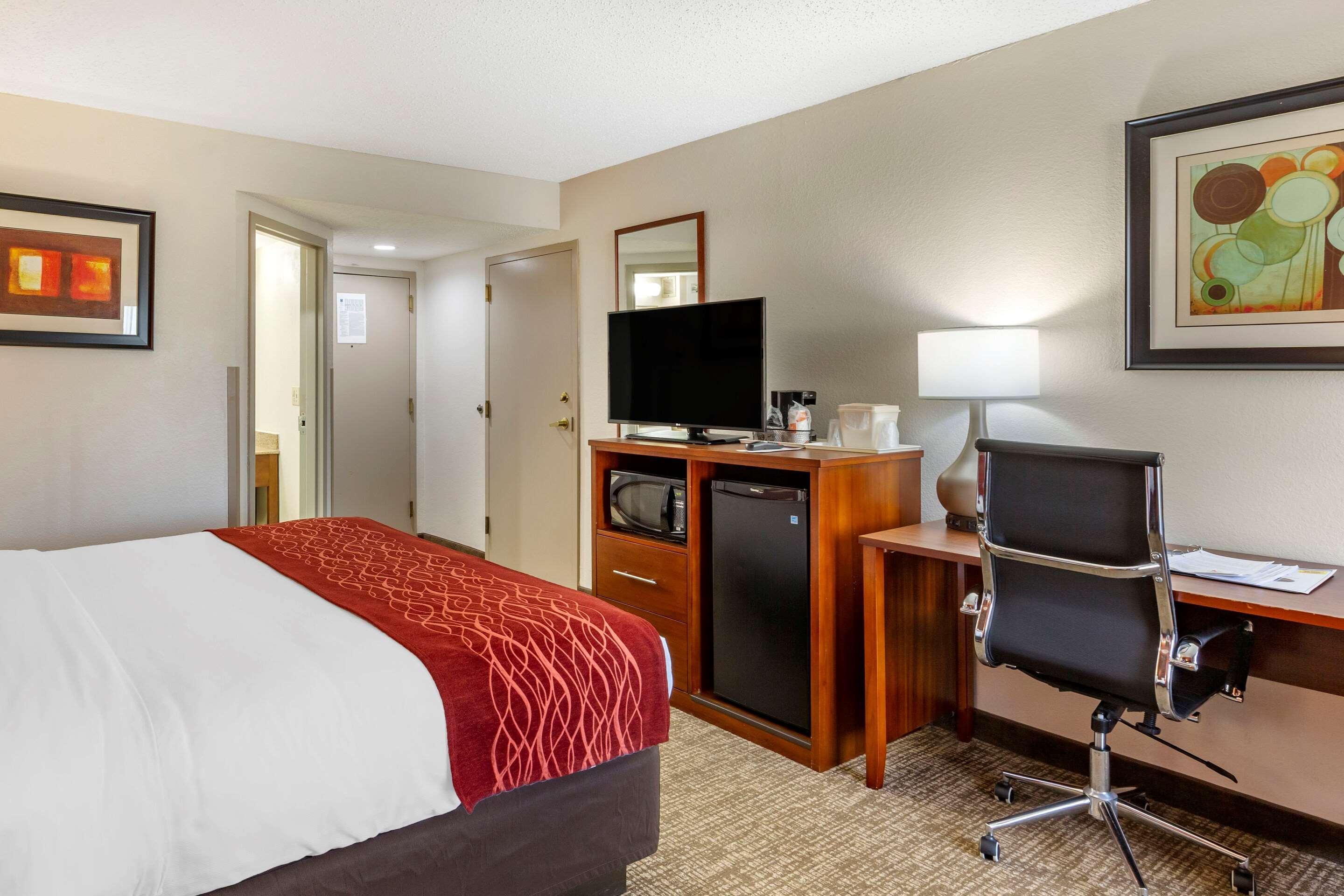 Comfort Inn Greensboro - Kernersville Экстерьер фото