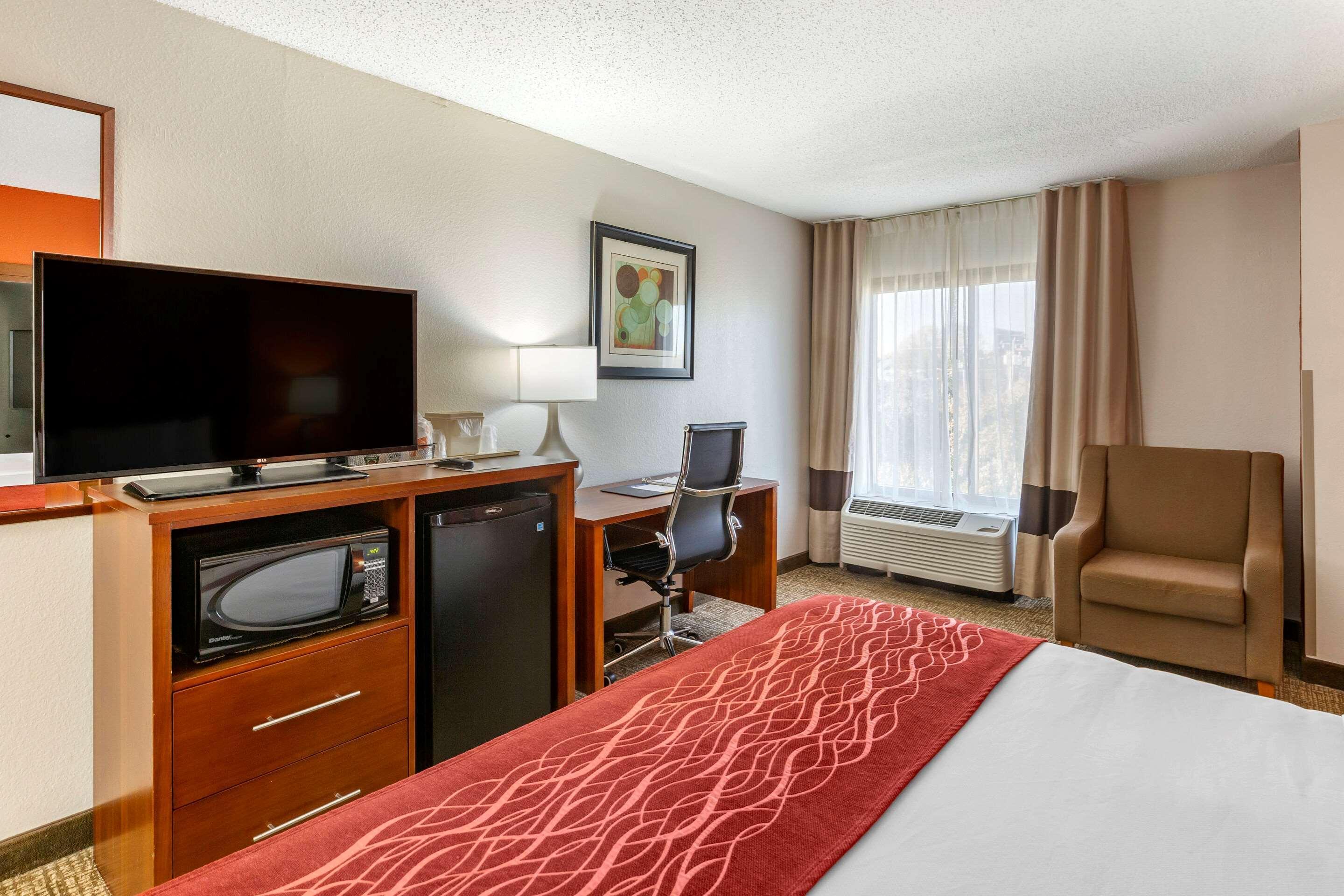 Comfort Inn Greensboro - Kernersville Экстерьер фото