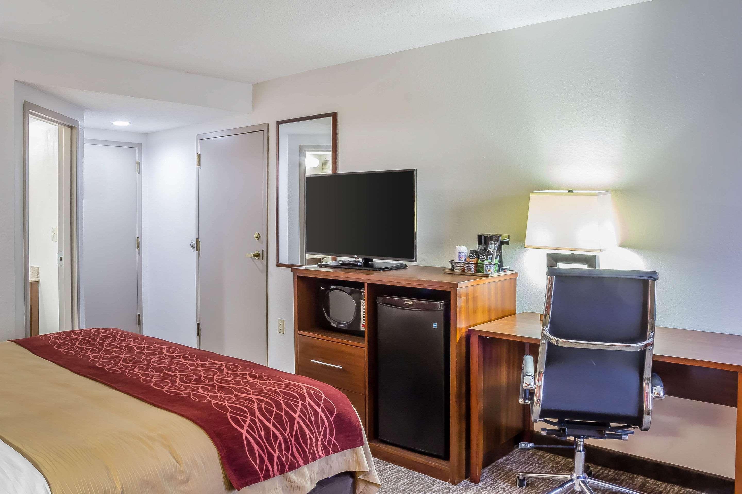 Comfort Inn Greensboro - Kernersville Экстерьер фото