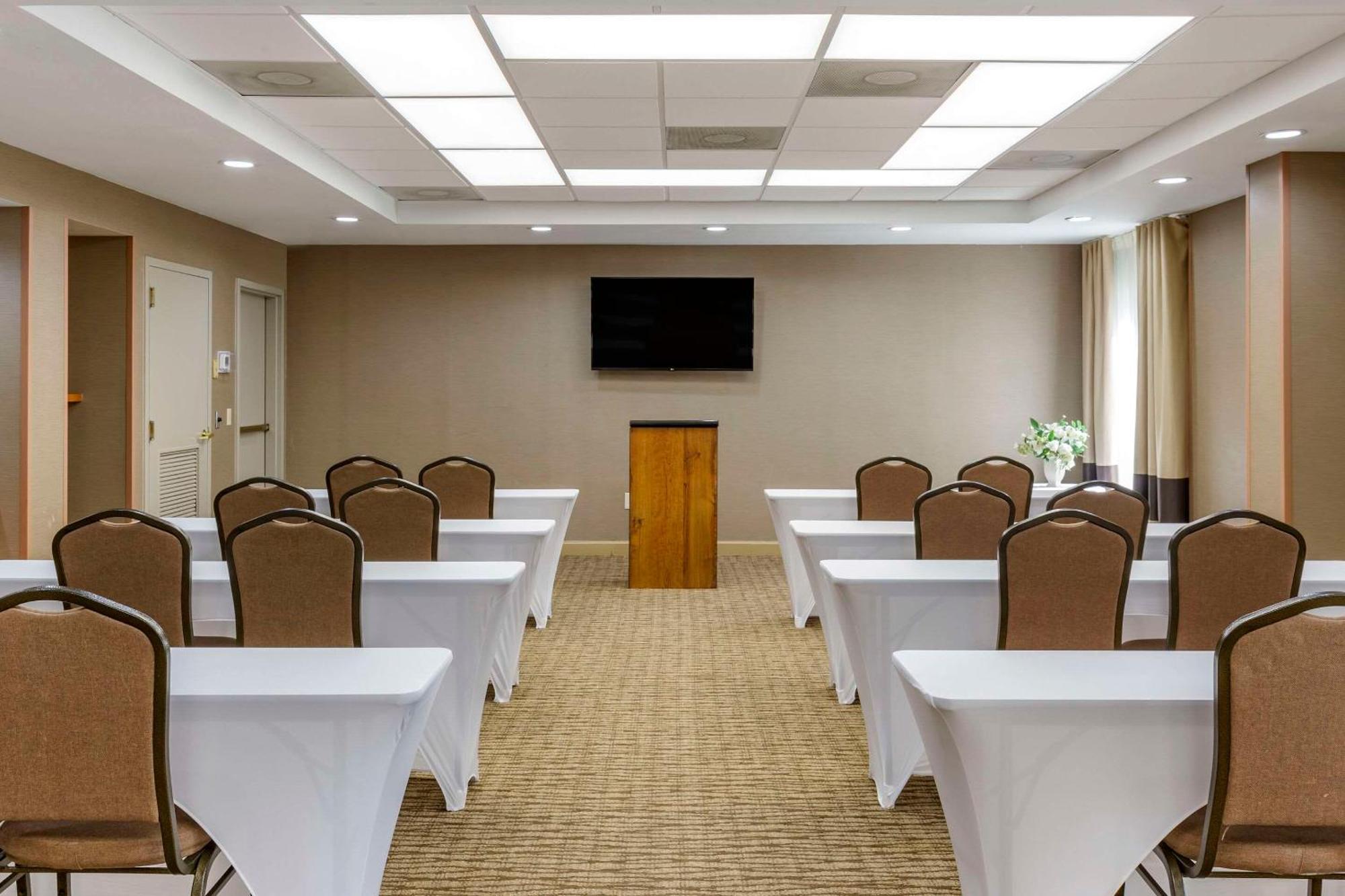 Comfort Inn Greensboro - Kernersville Экстерьер фото