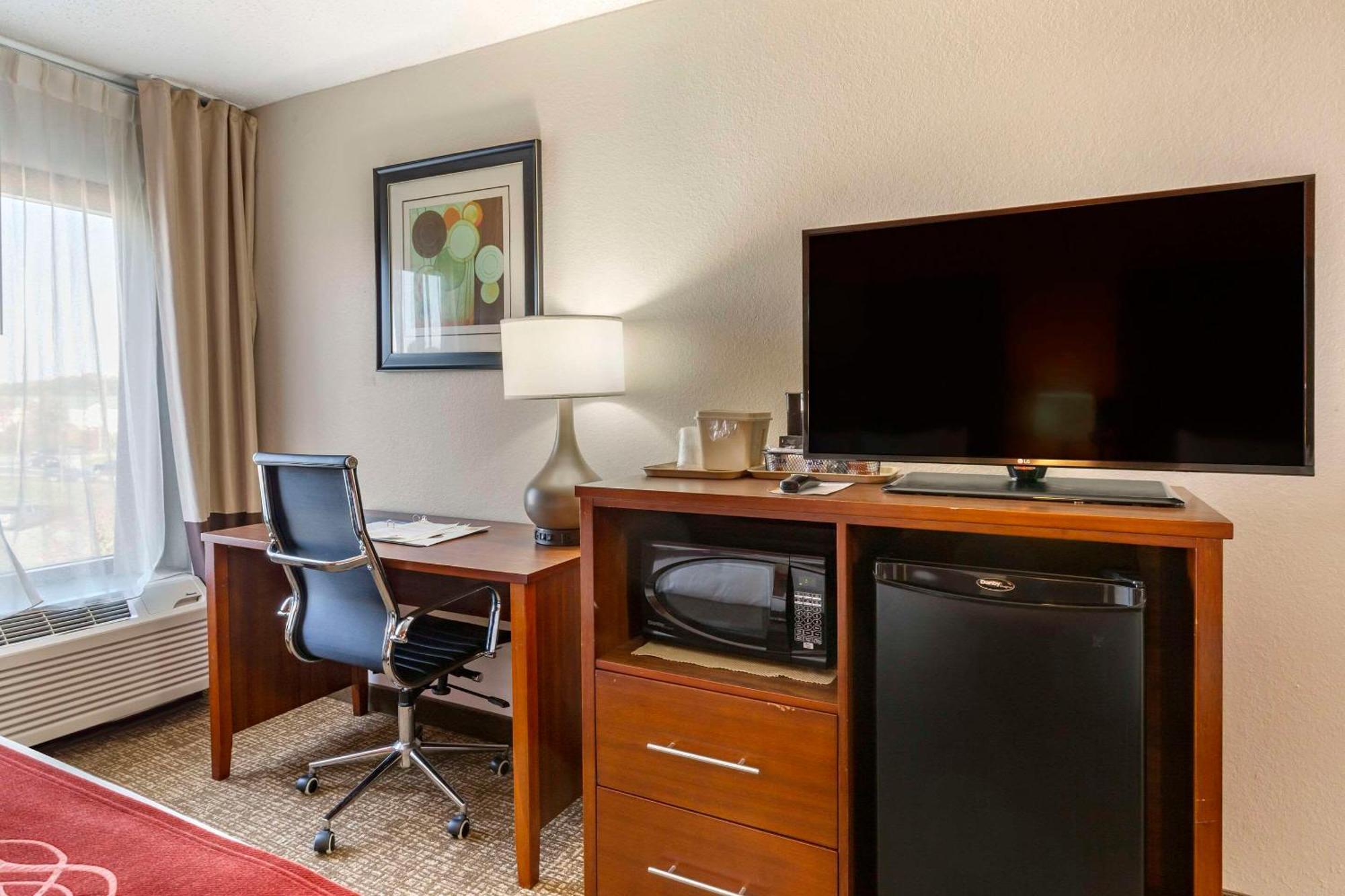 Comfort Inn Greensboro - Kernersville Экстерьер фото