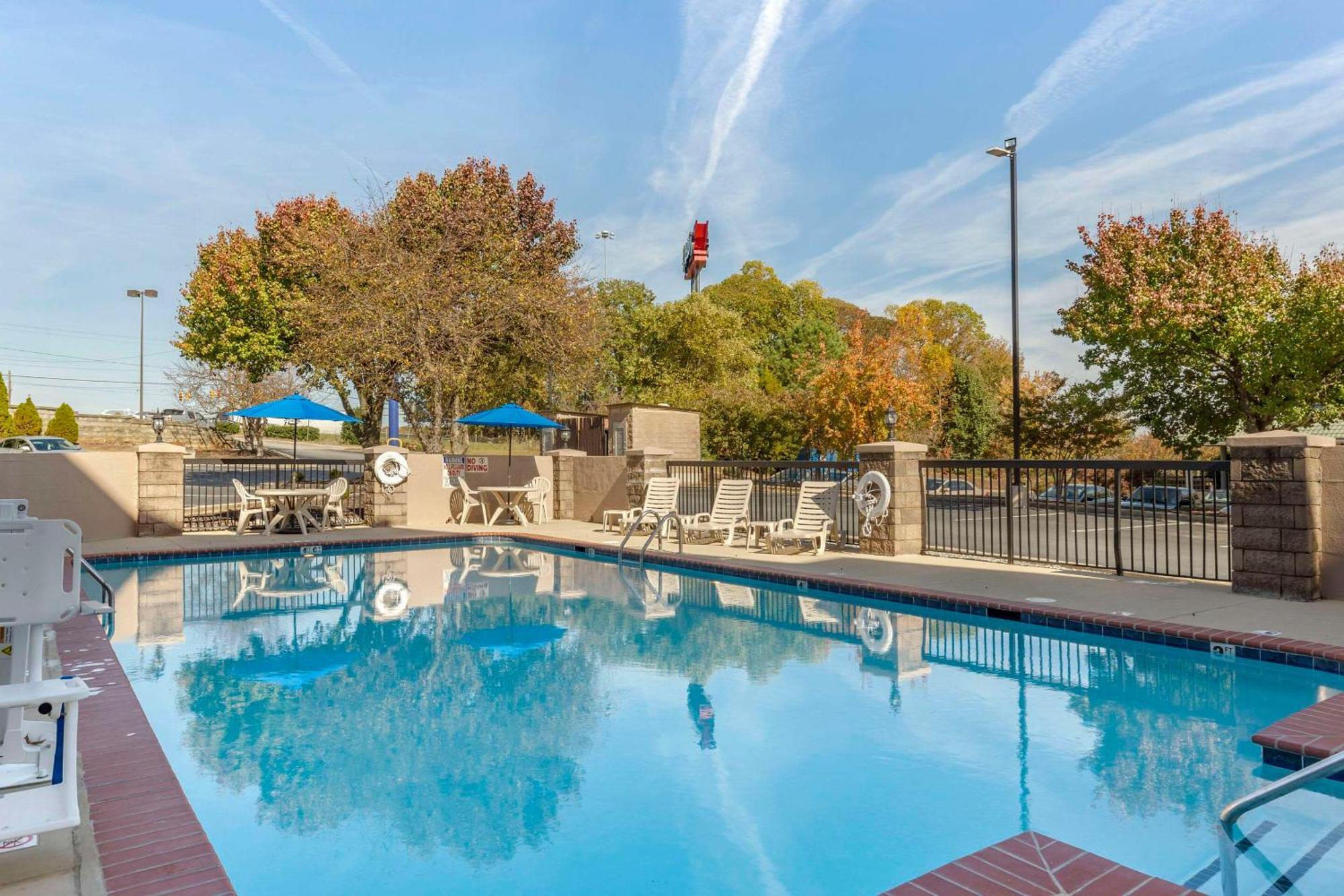 Comfort Inn Greensboro - Kernersville Экстерьер фото