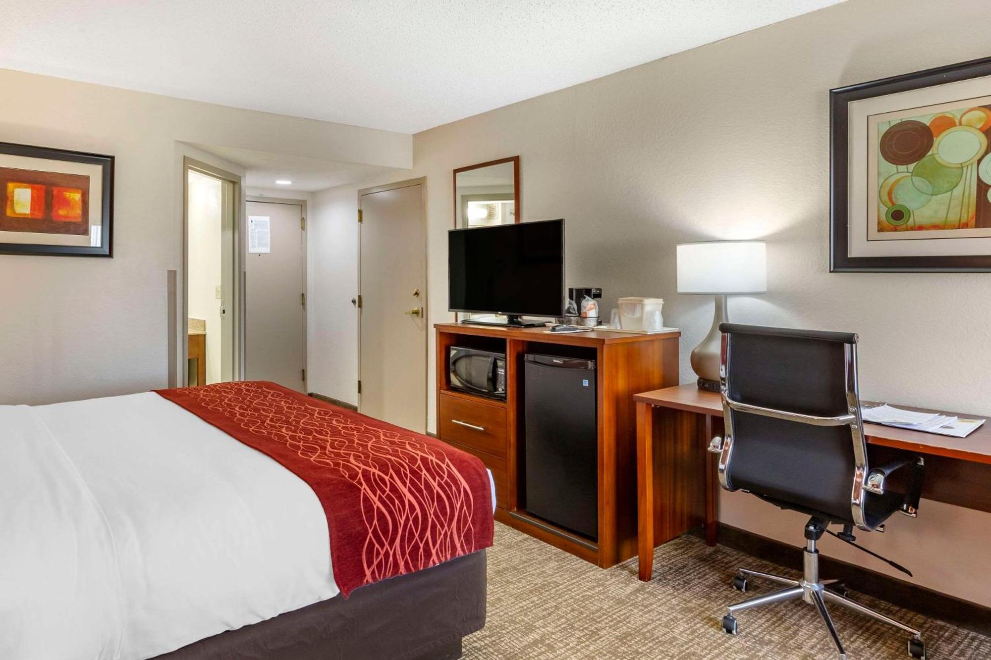 Comfort Inn Greensboro - Kernersville Экстерьер фото