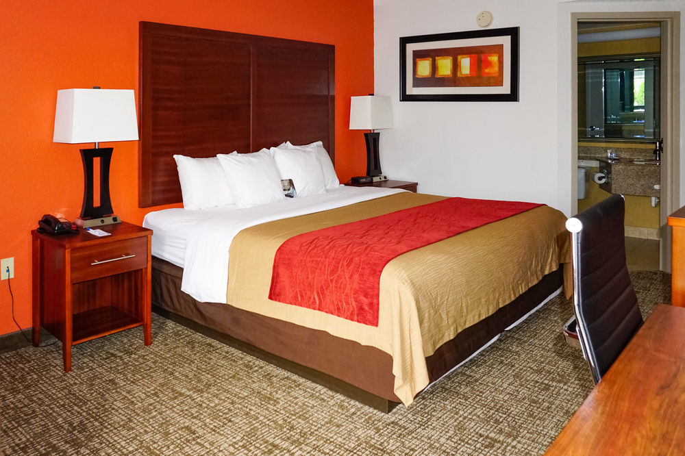 Comfort Inn Greensboro - Kernersville Экстерьер фото
